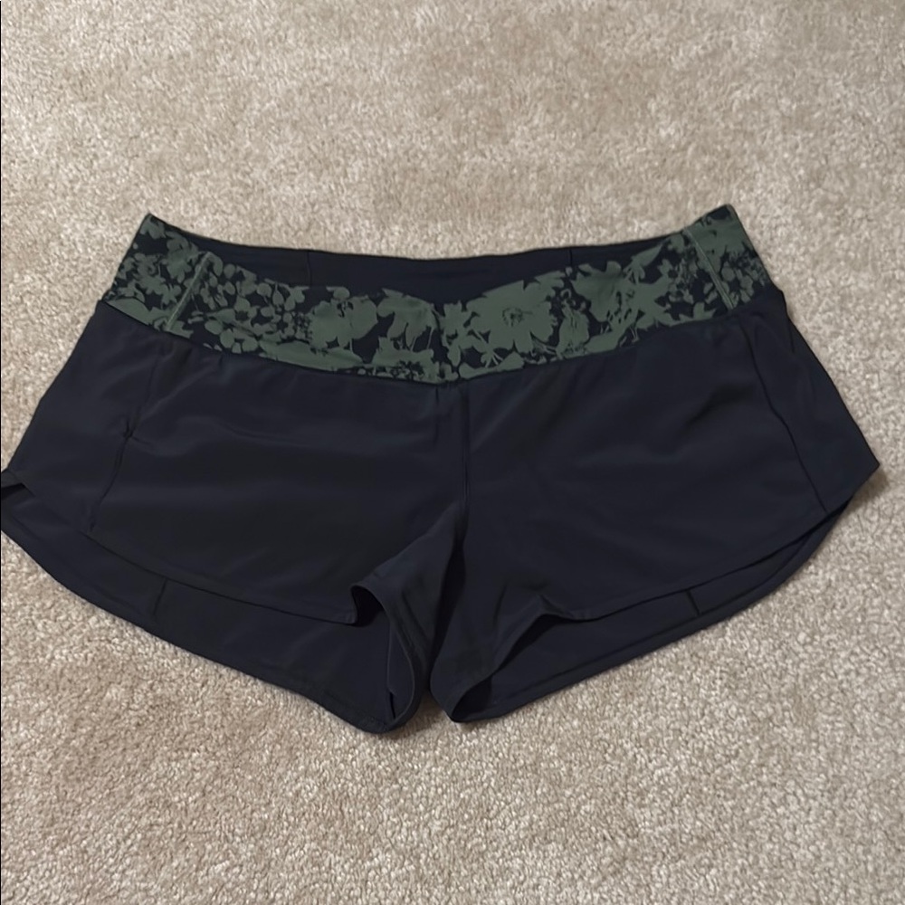 Lululemon Athletica Black and Olive Speed Short 2.5”
